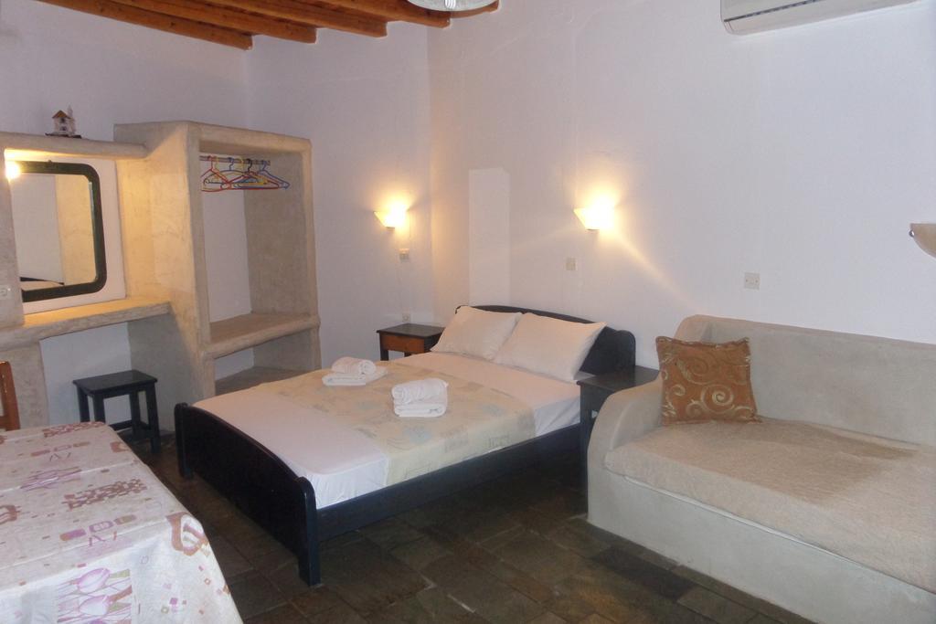 Aegean Sunset Apartment Киониа Стая снимка