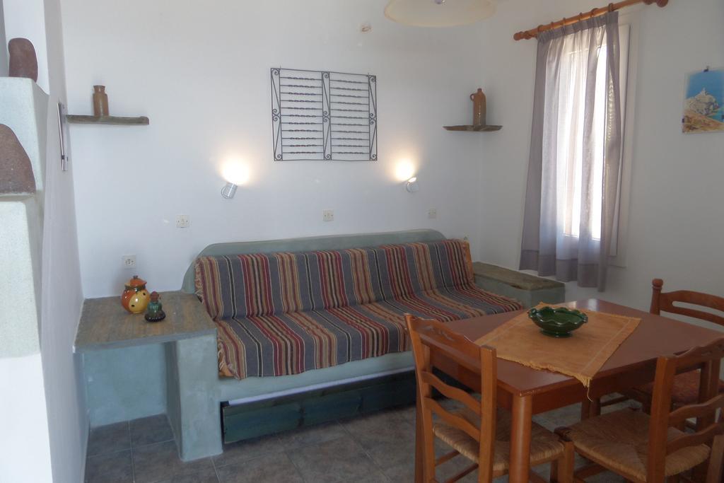 Aegean Sunset Apartment Киониа Екстериор снимка